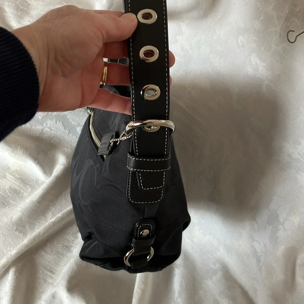 Coach Signature Collection Crossbody Hobo Bag Like New! Price Drop! - Picture 6 of 13